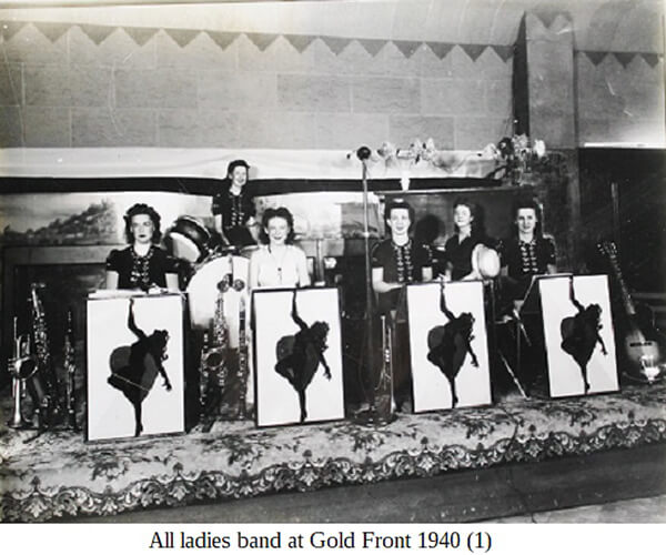 All Ladies Band at Gold Front (1940)